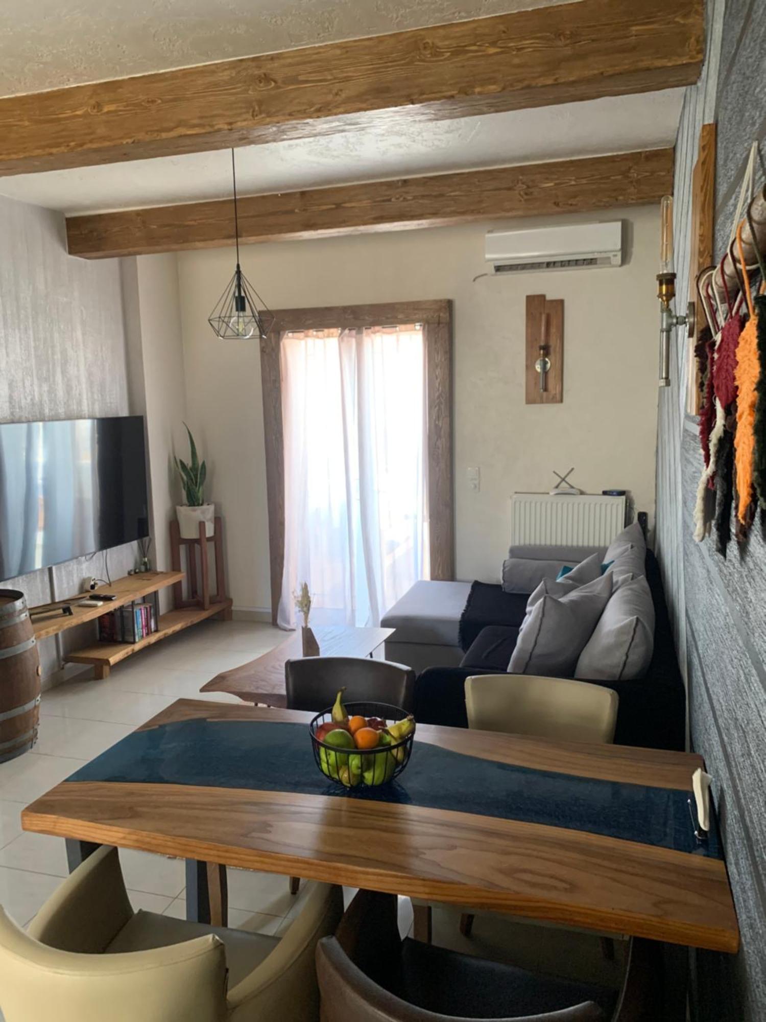 Modern Rustic House In The Heart Of The Village Апартаменты *